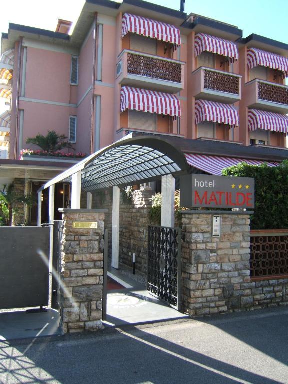 Hotel Matilde Marina di Massa Eksteriør bilde