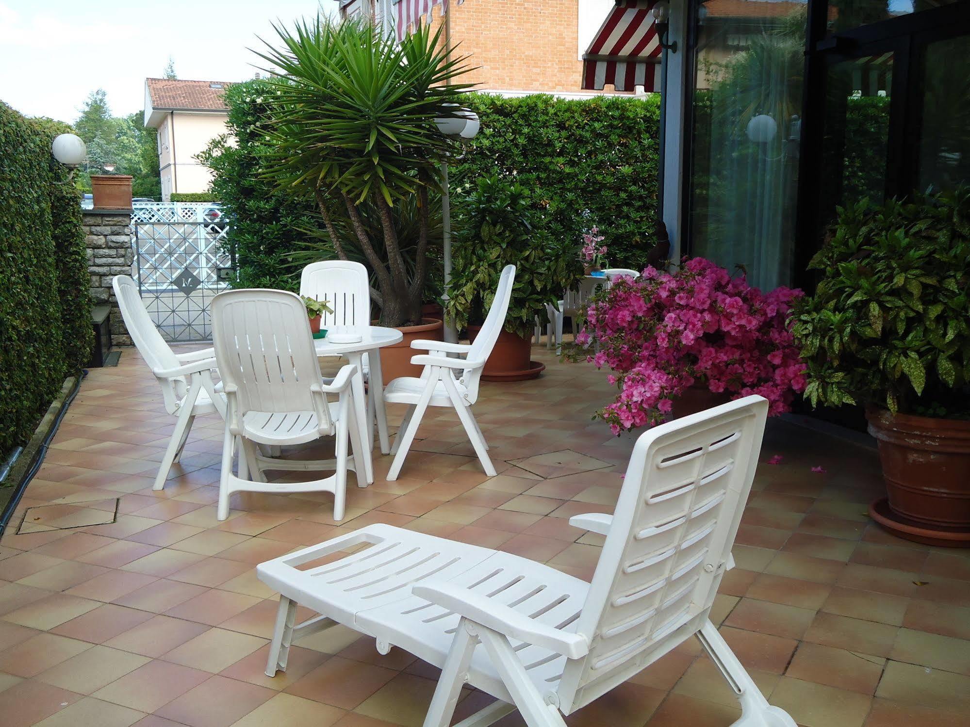 Hotel Matilde Marina di Massa Eksteriør bilde