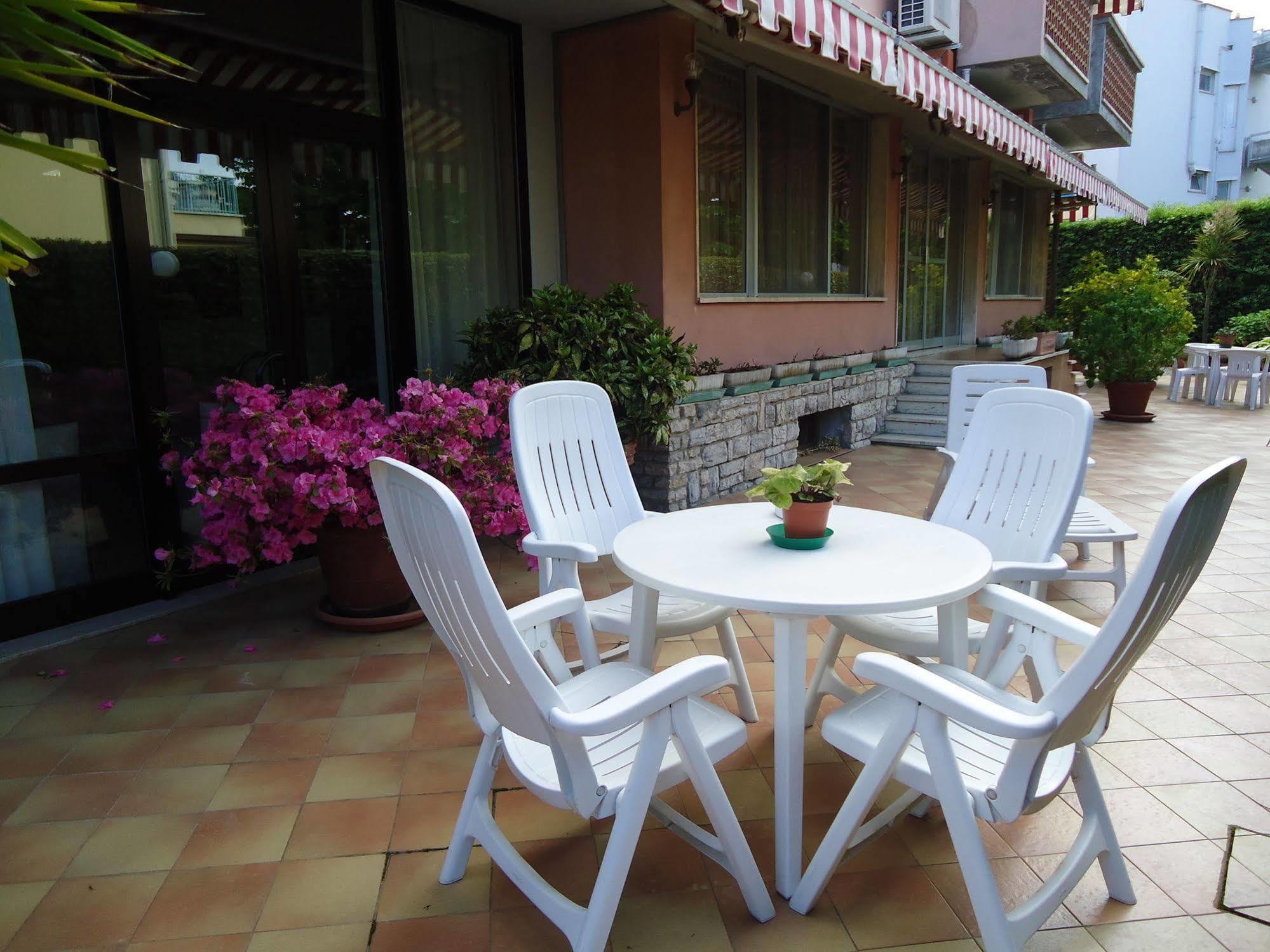 Hotel Matilde Marina di Massa Eksteriør bilde